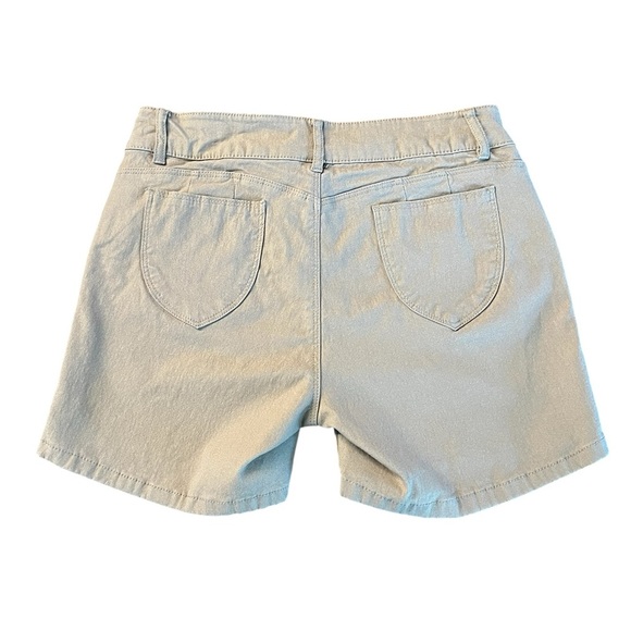 Sabrina Lauren Tan Bermuda Shorts with a Washed Look Size 14 - Picture 2 of 6